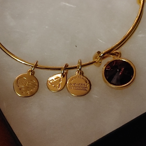 Elegant Amethyst Bracelet - Picture 3 of 4